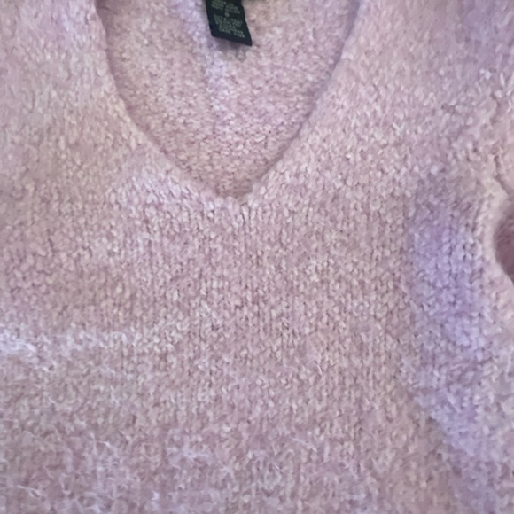 GUESS COLLECTIONS Pink Fuzzy V Neck Sweater - Picture 3 of 5